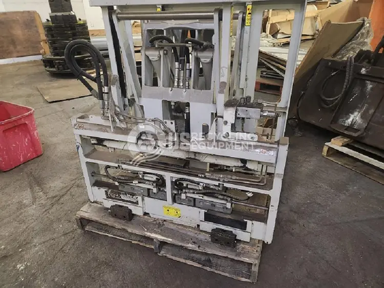 Used CASCADE MARK 55 PUSH/PULL FORKLIFT ATTACHMENT Forklift Attachments Connecticut US | US Recycling Equipment #475171