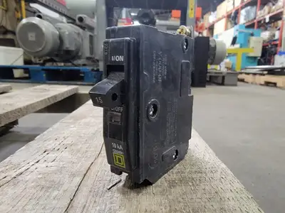 USED SQUARE D QOB115