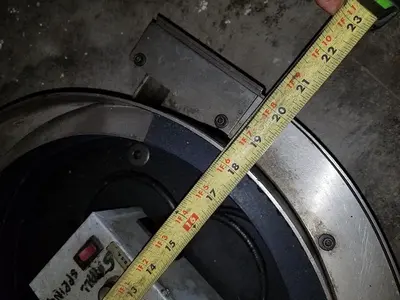 18'' SST Vibratory Feeder Bowl w/ Controller and Base 5'' Deep 1'' Travel Ridges