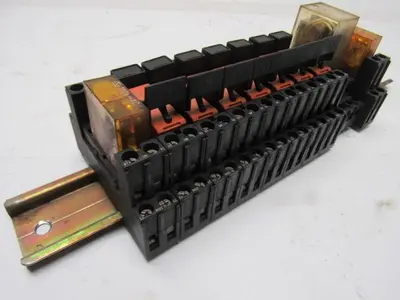 Used SCHRACK _UNKNOWN_ Relays & Switches | Arrow Industrial #639642