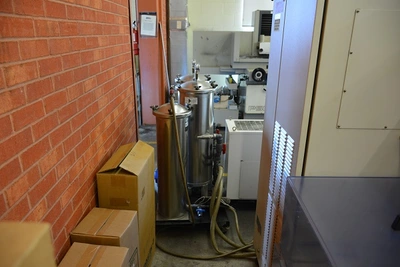 USED 1998 FANUC ROBOCUT