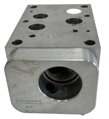 NEW SUN HYDRAULICS BKP SANDWICH VALVE 9LC3