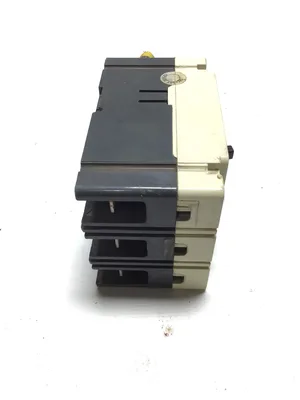 Eaton HFD3150BP10 Industrial Circuit Breaker 15 Amps 3P