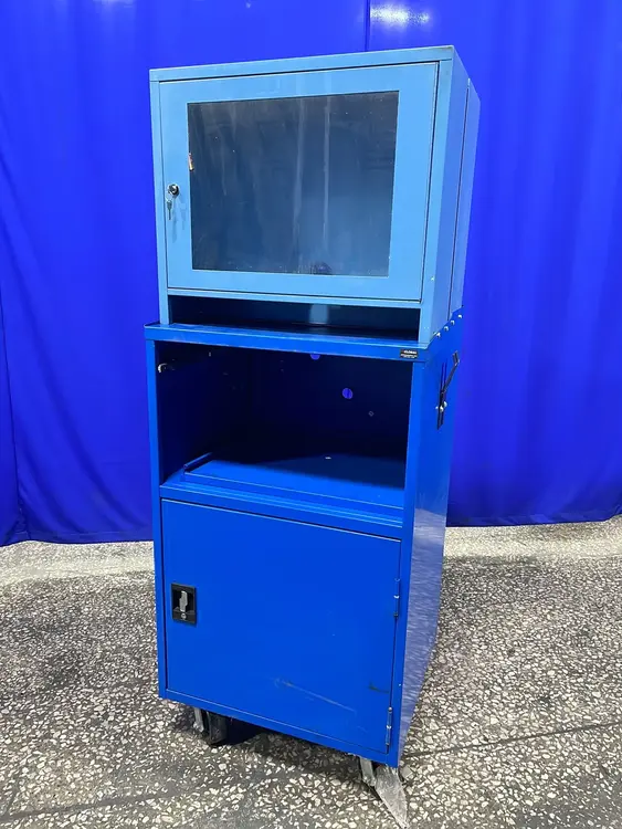 Used GLOBAL INDUSTRIAL _UNKNOWN_ Cabinets Ohio US | HGR 24 #1183971