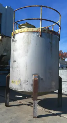 SPC9107  Tank 2900 gallon vertical tank, Stainless Steel, dish