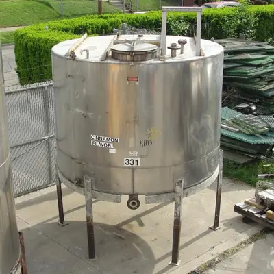 SPC6739  Tank 1530 gallon vertical tank, 304 SS, slope
