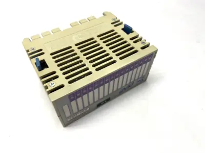 Used Sigmatek DIAS Positioner Output Module DNC 031 CRACKED PLASTIC PLC Input & Output Michigan US | Maverick Industrial Sales #1395932