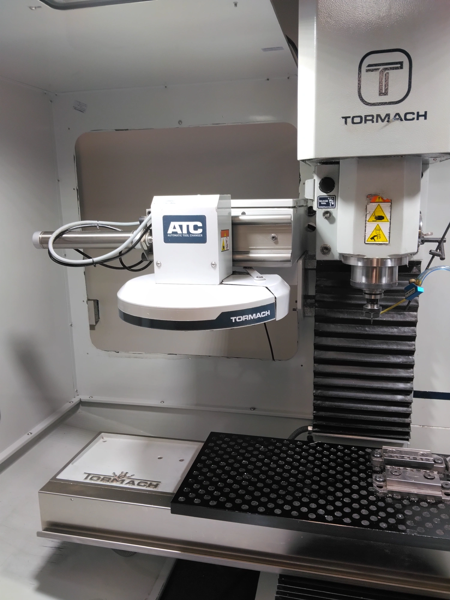 USED 2022 TORMACH 1100M