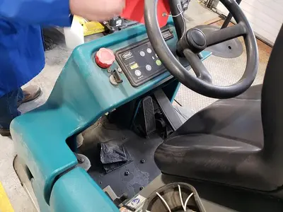 USED TENNANT T15