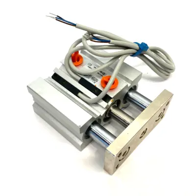 USED SMC GUIDED PNEUMATIC CYLINDER SLIDE BEARING 20MM STROKE