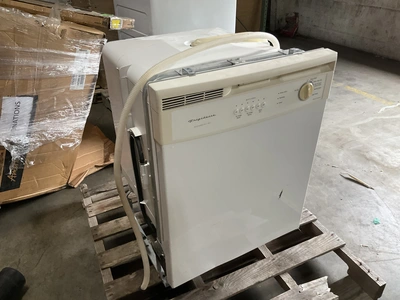 Used FRIGIDAIRE FDB700BFS0 Dishwashers Michigan US | Miedema Asset Management Group #1320353