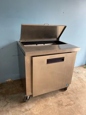 75-0406 Hoshizaki CRMR36-10 38" 1 Door Self Contained Sandwich Prep Cooler