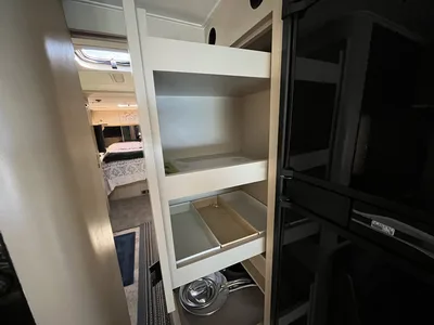 Used 1990 _UNKNOWN_ _UNKNOWN_ Campers, Caravans, Motorhomes Washington US | KNM Equipment Sales & Service #1516489