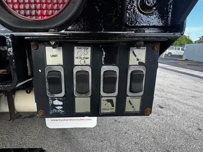 Used 2017 FREIGHTLINER M2 106 Tractors & Trailers Florida US | Truck and Van Outlet #1506267