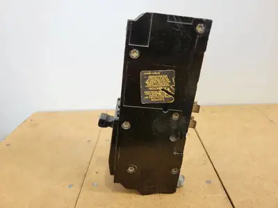 USED SQUARE D Q1370