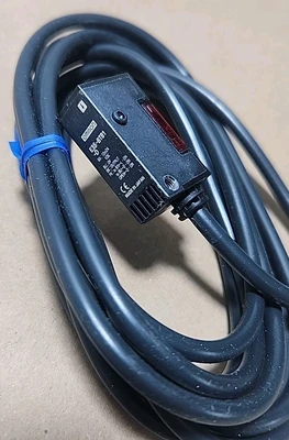 NEW Omron E3S-BT81-D