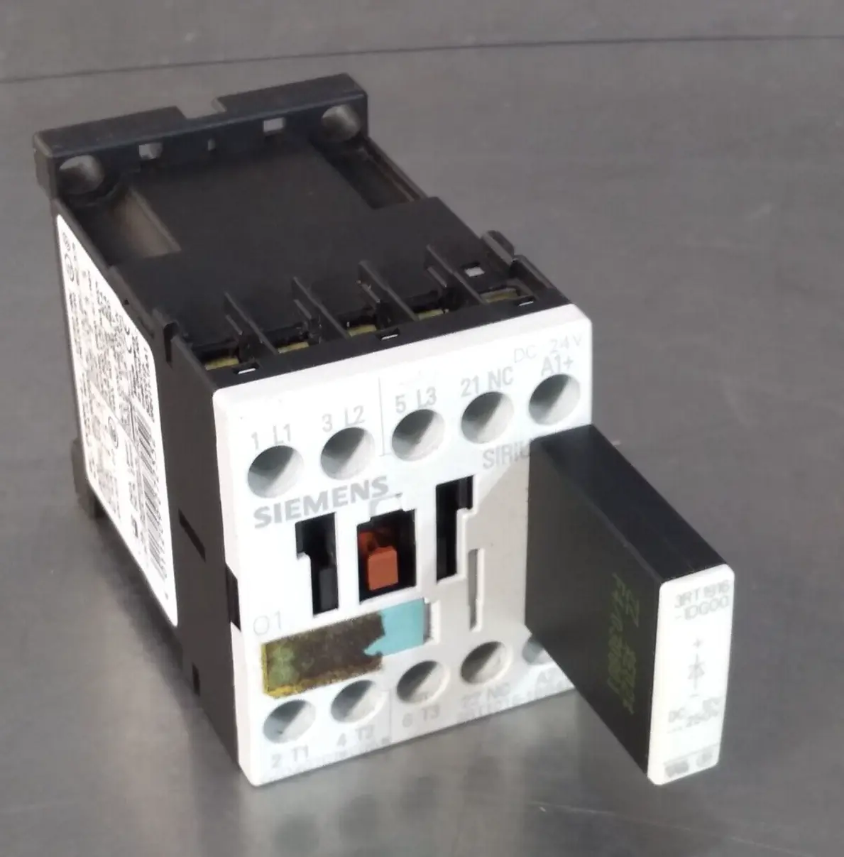 Siemens 3ZX1012-0RH11-1AA1 w/ 3RT1916-1DG00 Circuit Breaker Loc 4E29