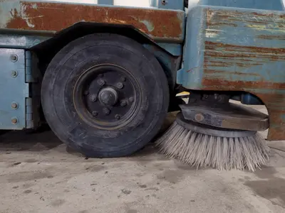 TENNANT MODEL #360 POWERED FLOOR SWEEPER: STOCK #21128