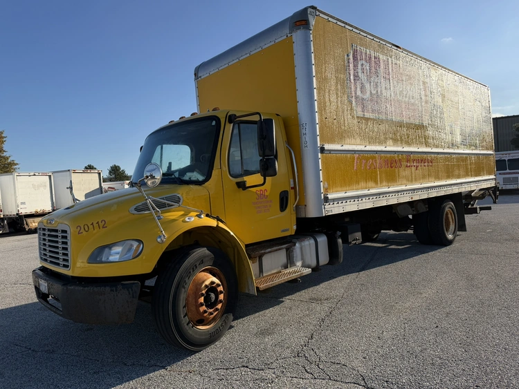 Used 2012 FREIGHTLINER BUSINESS CLASS M2 26' BOX TRUCK Box trucks Ohio US | Miedema Asset Management Group #1709373