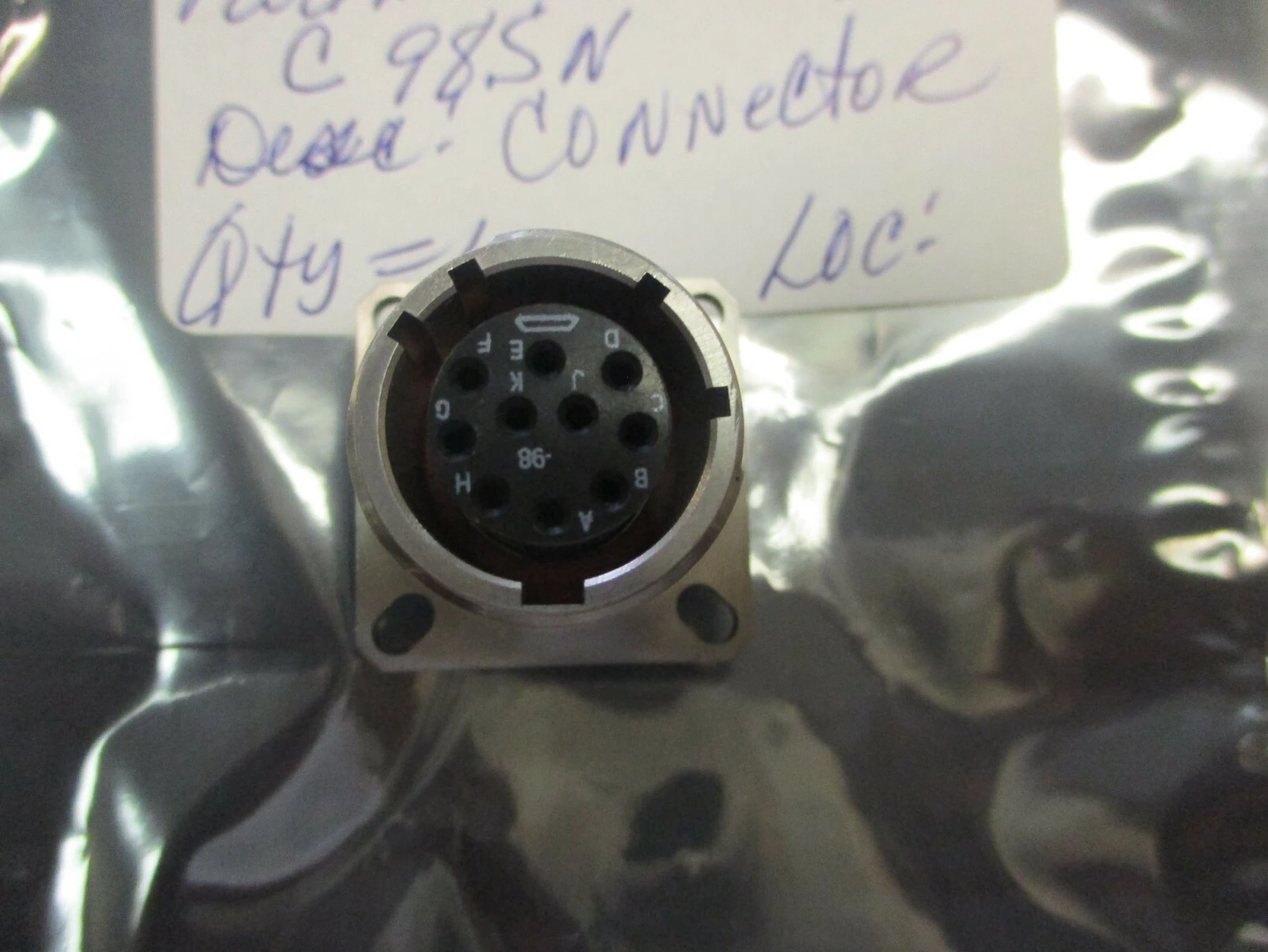 NEW Amphenol JD38999/20KC98SN