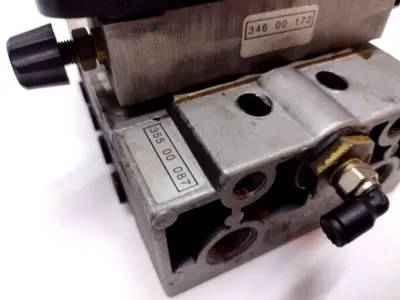 346 00 173, 355 00 087, 355 00 088 | Joucomatic Compact1 Pneumatic Manifold  - Used