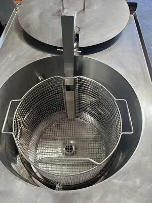 USED GILES GEF-720
