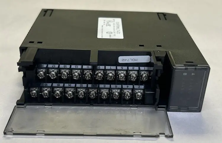 Used GE FANUC IC693MDL740C Industrial Controls Ohio US | Surplus Asset Holdings #1239560