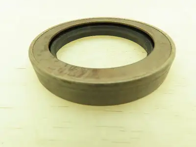 National 450115 Oil Seal 2.125 in Shaft, 2.996 in OD, 0.500 in Width, Lot of 5