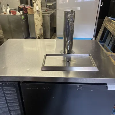 174-0119 Perlick DDS36 36” Direct Draw Self Contained Beer Tap Dispenser