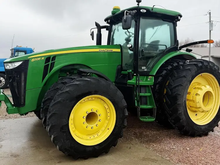 Used 2012 JOHN DEERE 8335R Agricultural Tractors Nebraska US | Berry Machinery #910912