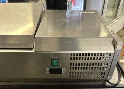 174-0046 36” Countertop Self Contained Prep Unit Pan Rail