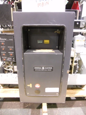 Used GE AKR-8D-100 Circuit Breakers Ohio US | Equipment Recovery Corp. #1329705