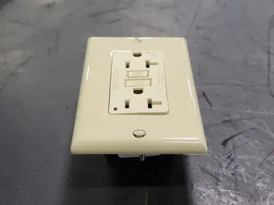 NEW LEVITON 7899-I