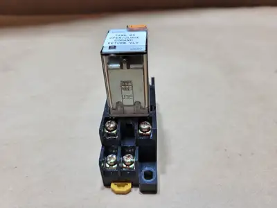 10A 24V/240V Relay w/ 15A 240V Socket