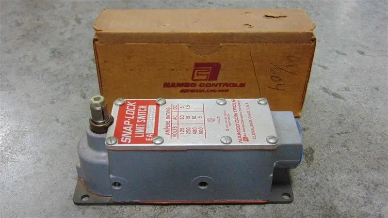 Namco EA700-80010 Snap-Lock Rotary Limit Switch New NIB