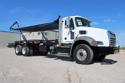 New | in-Stock 2025 MACK GRANITE 64BR Rolloff Trucks Texas US | Roll Off Truck World #1491919