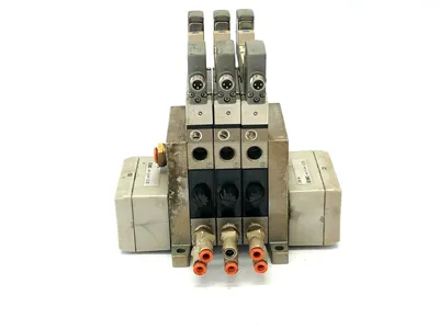 ZZM03-TSB | SMC  Vacuum Generator Manifold Assembly - Used