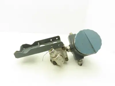 Foxboro 821GM-IS1NL2 Pressure Transmitter 1/2"NPT 12.5-65VDC 50PSI W/Bracket