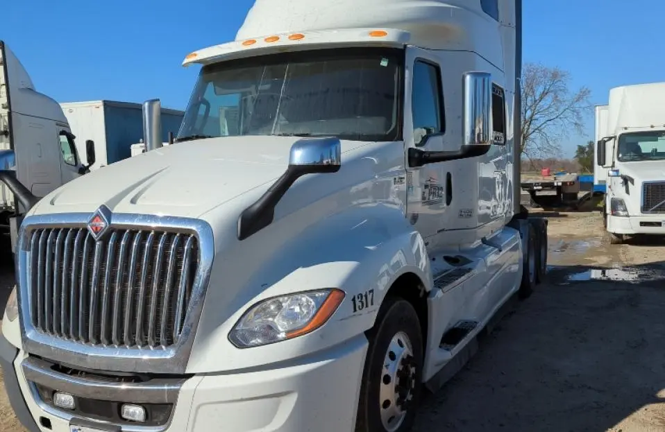 USED 2022 INTERNATIONAL LT625