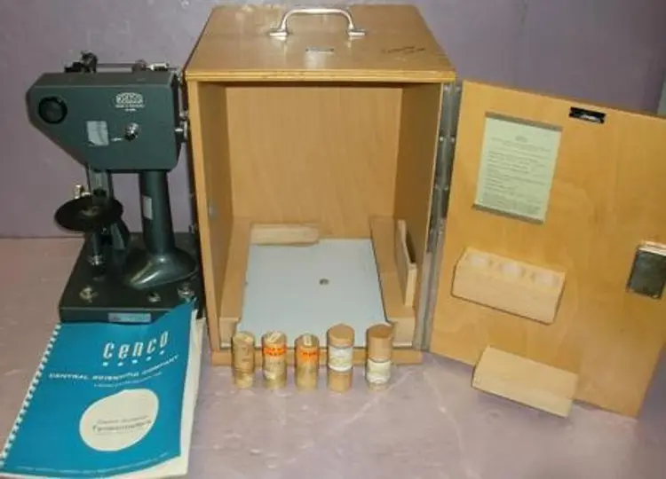 Used _UNKNOWN_ SYSTEM SAMPLE PUMP Miscellaneous Testers Texas US | Bamko Surplus Process Equipment #937369