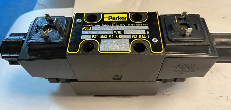 Used PARKER D1VW1CNYW-75 Solenoid Valves | Surplus Asset Holdings #1204178