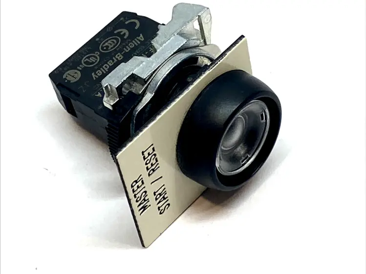 Used ALLEN-BRADLEY GREEN 22MM ILLUMINATED PUSH BUTTONW/ 800F-N3G NO COVER Relays & Switches | Maverick Industrial Sales #1102162