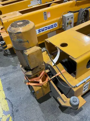 (4) 20 TON (160,000 LBS TOTAL) RAILWAY / NEUERO HEAVY DUTY MOBILE VERTICAL LIFT JACKS: YOBRO #23870