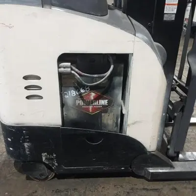 USED 2016 CROWN RR5725-45