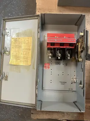 New | in-Stock GE THN3361M Switchgears Ohio US | Surplus Asset Holdings #1547694