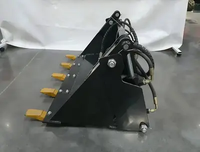 AGT 4-1 Mini Skid Bucket with Teeth!!!