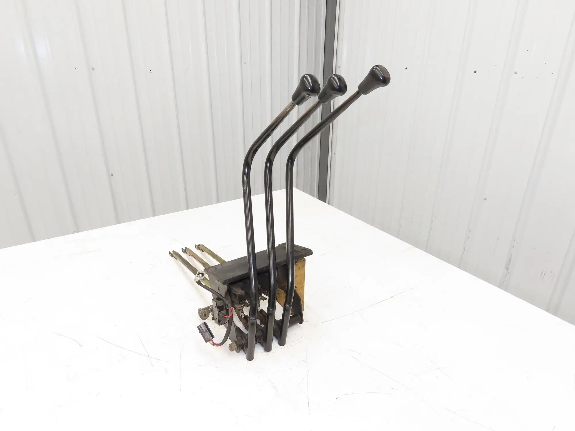 Toyota Electric Forklift Three Lever Control Unit Lift Tilt Shift Off Of 5FBCU20