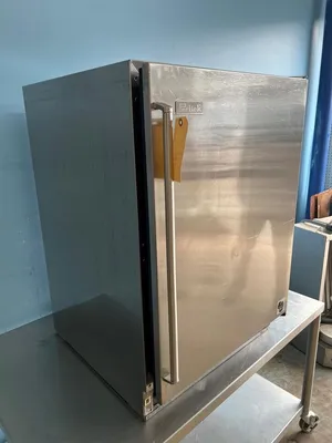 75-0452 Perlick HC24FS 24" Undercounter Self Contained Glass Froster Chiller Coo