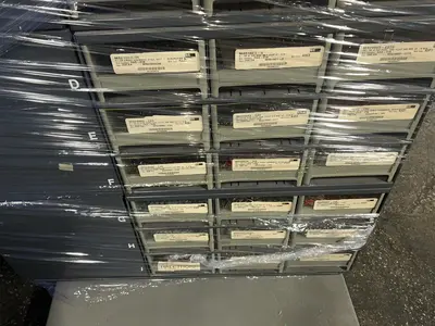 Used _UNKNOWN_ _UNKNOWN_ Cabinets Ohio US | HGR 24 #1567383