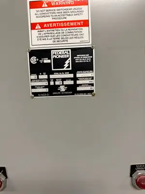 USED 2002 SQUARE D MODEL 4